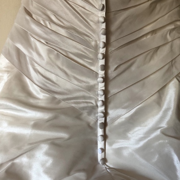 Allure Wedding dress gorgeous gown champagne pearl - Picture 6 of 8